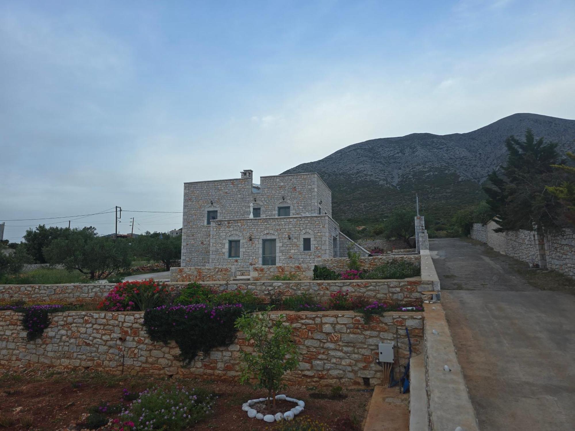 Sugar Stone House Apartment Pyrgos Dirou ภายนอก รูปภาพ