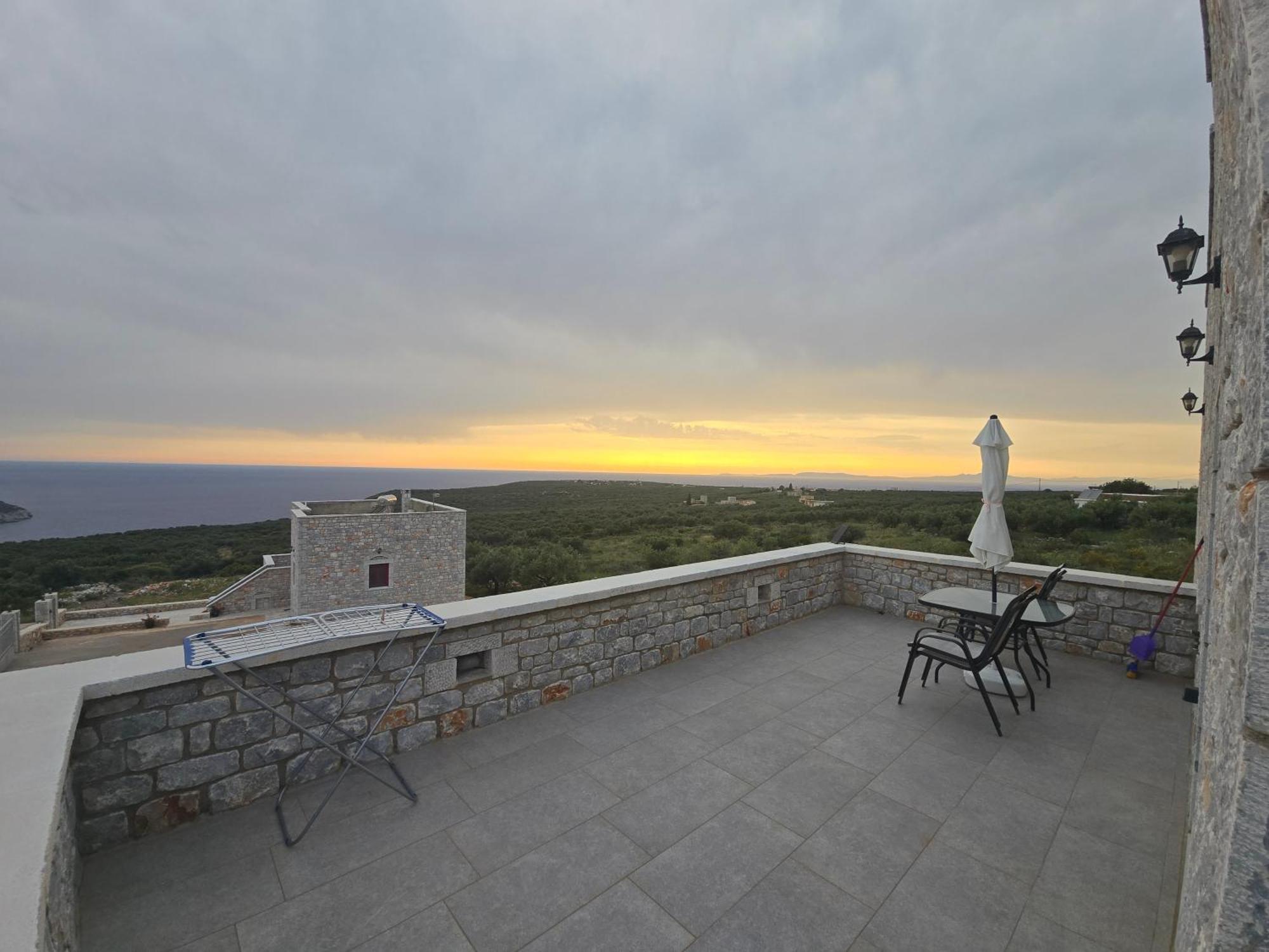Sugar Stone House Apartment Pyrgos Dirou ภายนอก รูปภาพ
